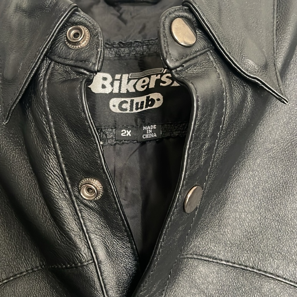 Biker’s Club - Picture 3 of 4